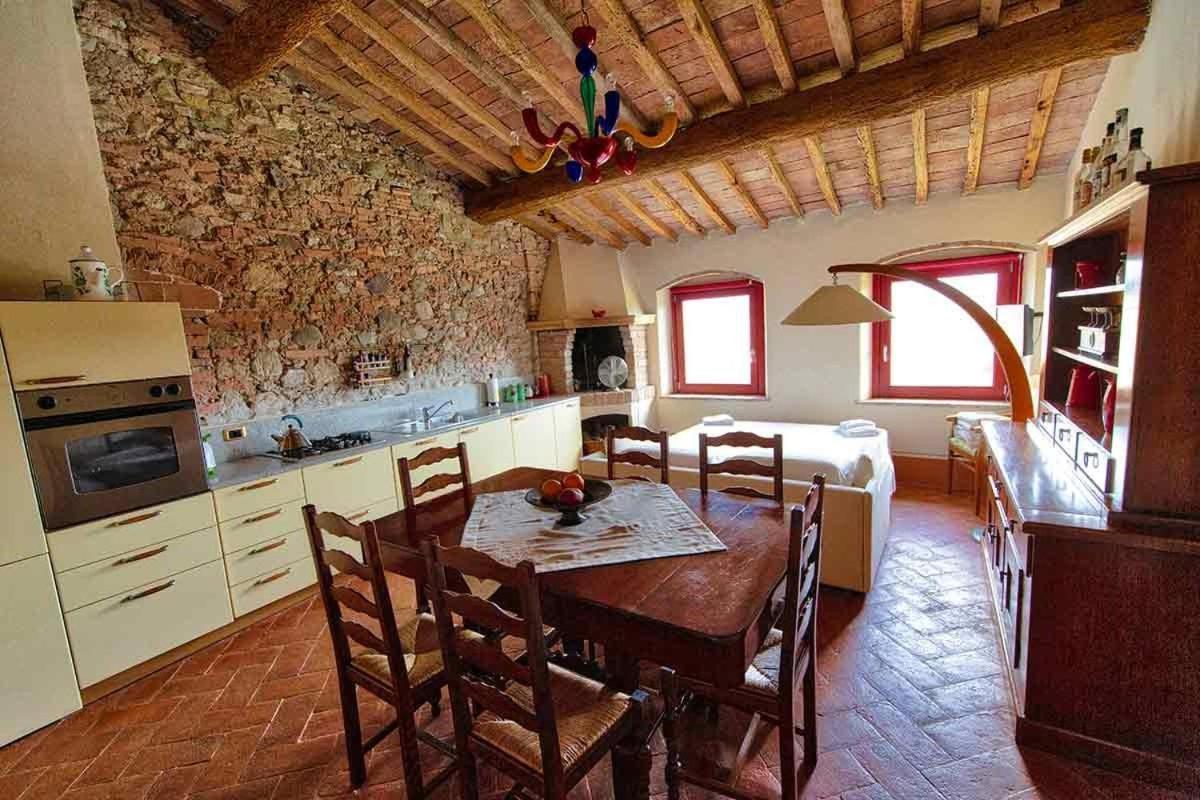 Podere Calvaiola Монтекатини-Валь-ди-Чечина Экстерьер фото